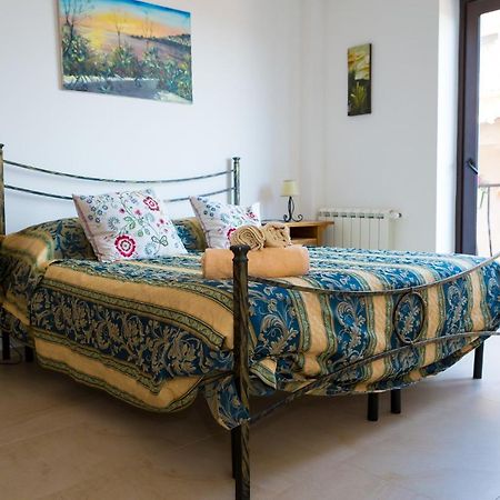 B&B La Casa Gialla Taormina Buitenkant foto