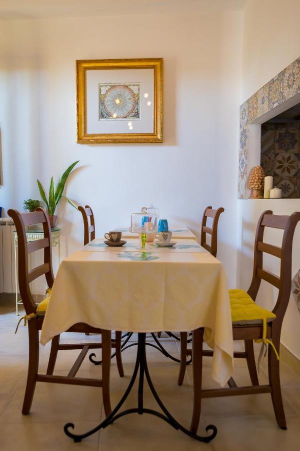 B&B La Casa Gialla Taormina Buitenkant foto